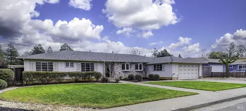 9 Haverhill Ct, Novato, CA 94947