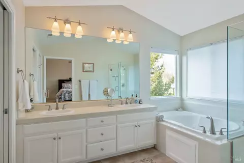 9547 Ashley Dr, Windsor, CA 95492 photo 26