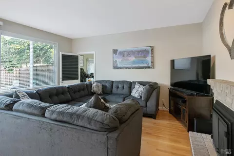 9547 Ashley Dr, Windsor, CA 95492 photo 17