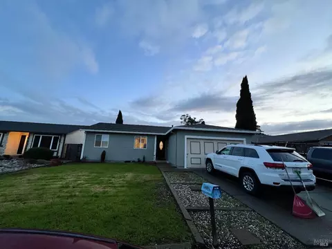 75 Chipman Ln, Suisun City, CA 94585