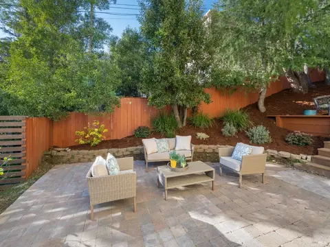 Exterior - 49 E Crescent Dr, San Rafael, CA 94901 photo 3 of 15