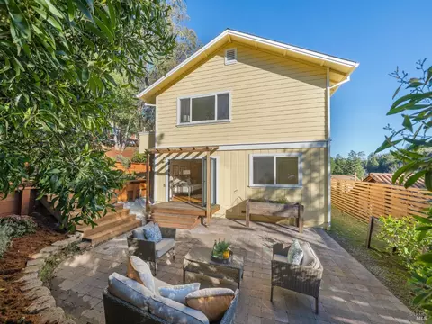 Exterior - 49 E Crescent Dr, San Rafael, CA 94901 photo 8 of 15