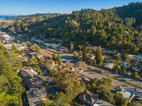 View/Area - 49 E Crescent Dr, San Rafael, CA 94901 photo 6 of 8