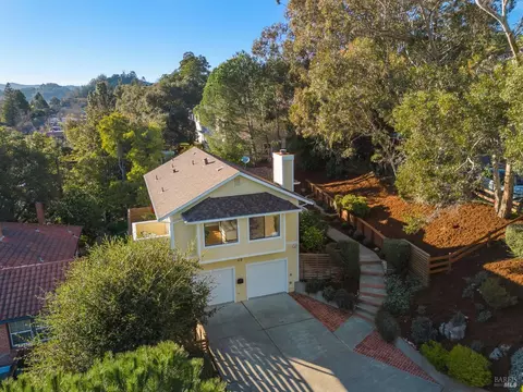 Exterior - 49 E Crescent Dr, San Rafael, CA 94901 photo 11 of 15