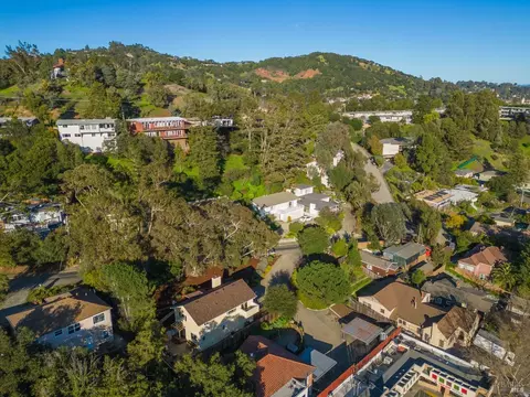 View/Area - 49 E Crescent Dr, San Rafael, CA 94901 photo 5 of 8