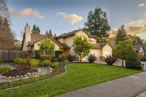 8841 Lund Hill Ln, Cotati, CA 94931