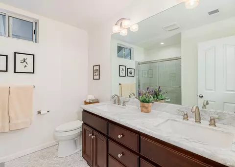 Bath - 8841 Lund Hill Ln, Cotati, CA 94931 photo 4 of 4
