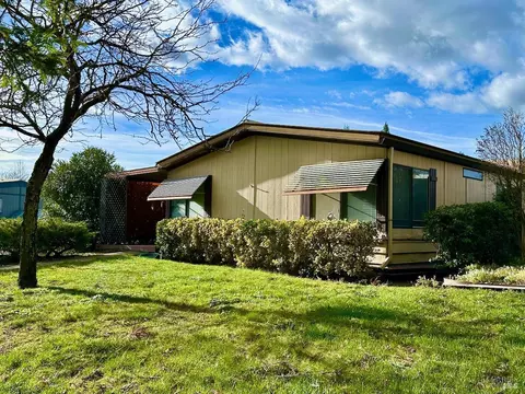 157 Brookview Ct, Santa Rosa, CA 95409