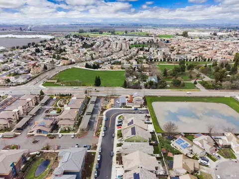 View/Area - 430 Heritage Ln, Dixon, CA 95620 photo 4 of 8