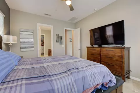 Bedroom - 430 Heritage Ln, Dixon, CA 95620 photo 4 of 7