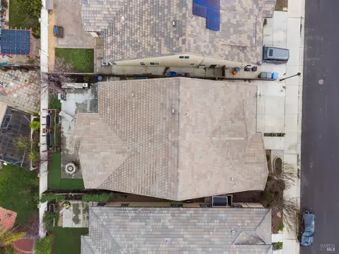 Exterior - 430 Heritage Ln, Dixon, CA 95620 photo 13 of 14