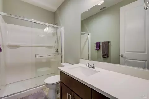 Bath - 430 Heritage Ln, Dixon, CA 95620 photo 5 of 5