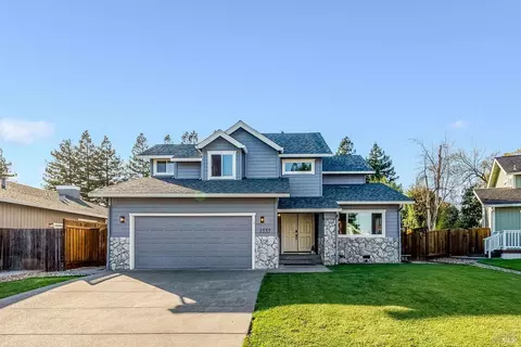 1555 Cerro Sonoma Cir, Petaluma, CA 94954