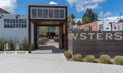 View/Area - 2013 Harrison St, Petaluma, CA 94954 photo 5 of 10