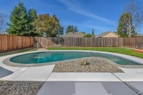 Exterior - 2013 Harrison St, Petaluma, CA 94954 photo 3 of 14