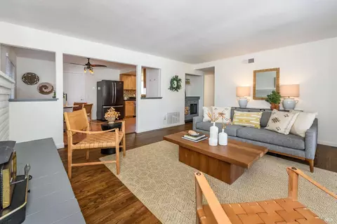 Living - 2013 Harrison St, Petaluma, CA 94954 photo 6 of 6