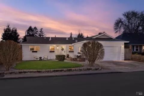 2013 Harrison St, Petaluma, CA 94954