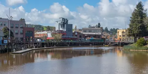 View/Area - 2013 Harrison St, Petaluma, CA 94954 photo 1 of 10
