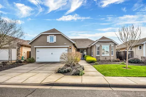 9244 Oak Trail Cir, Santa Rosa, CA 95409