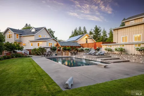8688 Quail Haven Ln, Sebastopol, CA 95472