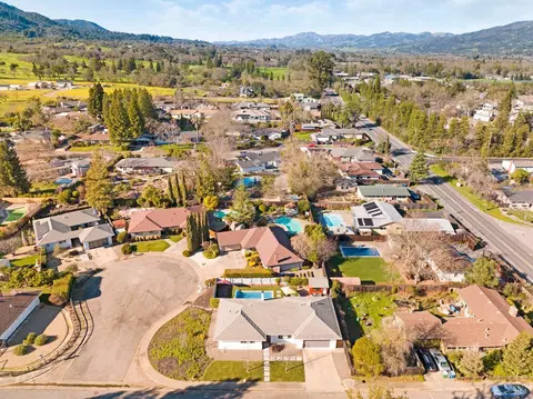 View/Area - 18287 Robin Ave, Sonoma, CA 95476 photo 6 of 8