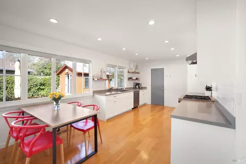 Kitchen - 18287 Robin Ave, Sonoma, CA 95476 photo 3 of 8