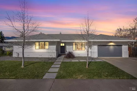 18287 Robin Ave, Sonoma, CA 95476