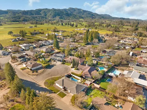 View/Area - 18287 Robin Ave, Sonoma, CA 95476 photo 5 of 8