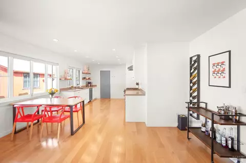 Dining - 18287 Robin Ave, Sonoma, CA 95476 photo 2 of 2