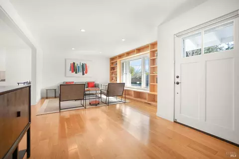 Living - 18287 Robin Ave, Sonoma, CA 95476 photo 3 of 8
