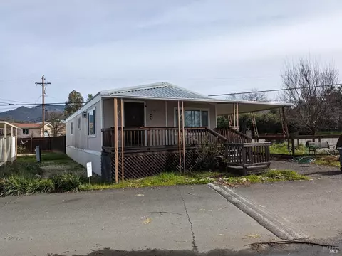 5935 Live Oak Dr #5, Kelseyville, CA 95451
