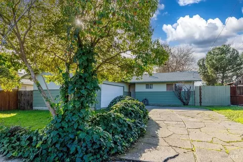 1365 Stroven Ln, Santa Rosa, CA 95407