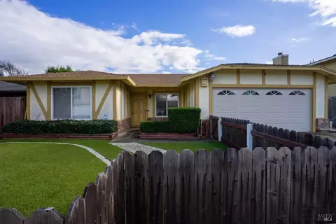 481 Basalt Dr, Vallejo, CA 94589 photo 2