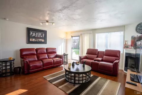 481 Basalt Dr, Vallejo, CA 94589 photo 9