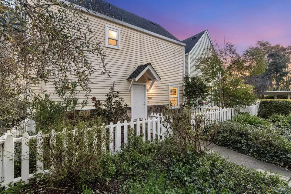 8350 Windmill Farms Dr, Cotati, CA 94931 27 Photos Movoto