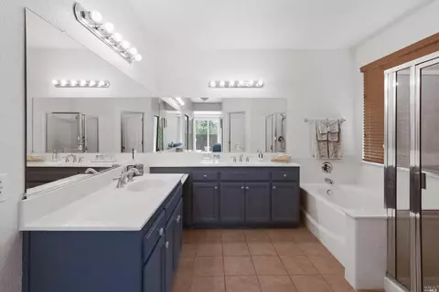 Bath - 1214 Brooktrail Dr, Pittsburg, CA 94565 photo 1 of 5