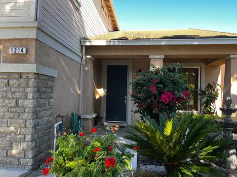 Exterior - 1214 Brooktrail Dr, Pittsburg, CA 94565 photo 4 of 10