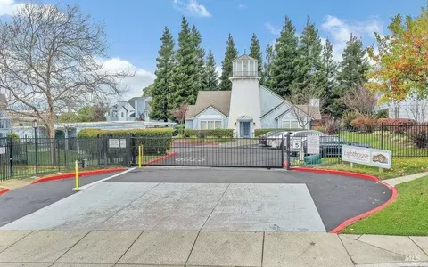 227 Lighthouse Dr, Vallejo, CA 94590