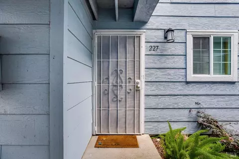 227 Lighthouse Dr, Vallejo, CA 94590 photo 3