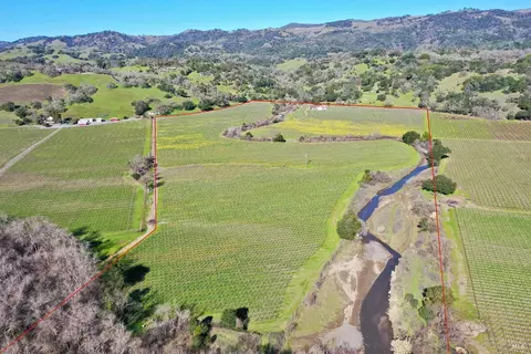 22575 River Rd, Geyserville, CA 95441