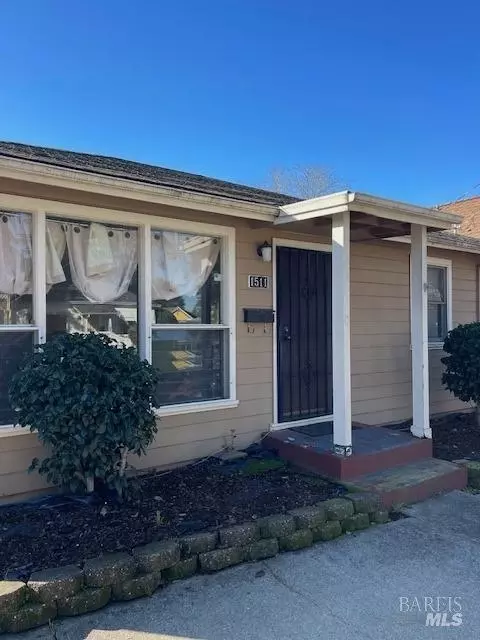 1511 Laurel St, Napa, CA 94559