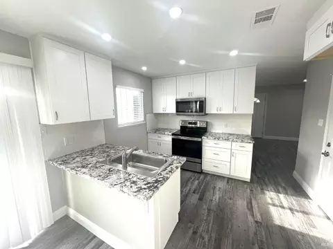 131 Hastings Ave, Vallejo, CA 94589 photo 2