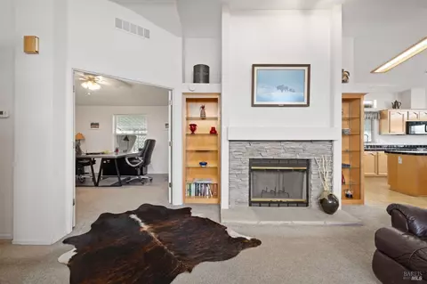 8126 C St, Windsor, CA 95492 photo 2