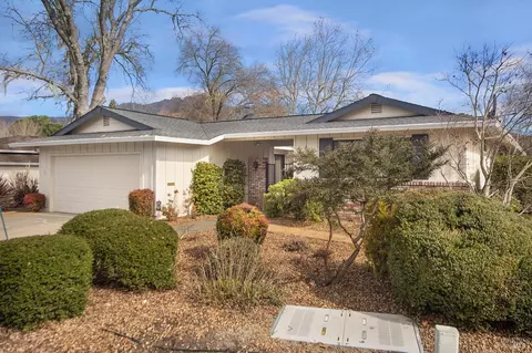 359 Twin Lakes Dr, Santa Rosa, CA 95409