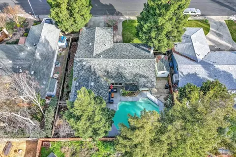 View/Area - 482 Crestview Dr, Vacaville, CA 95688 photo 7 of 8
