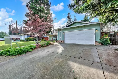 Exterior - 482 Crestview Dr, Vacaville, CA 95688 photo 8 of 31