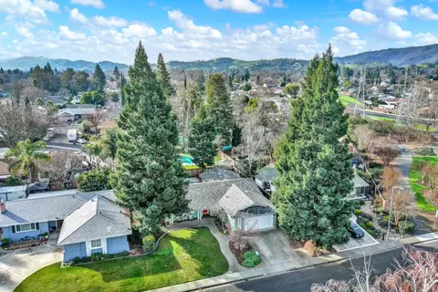 View/Area - 482 Crestview Dr, Vacaville, CA 95688 photo 1 of 8