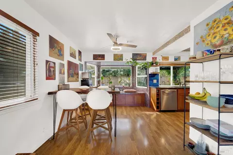 Dining - 482 Crestview Dr, Vacaville, CA 95688 photo 4 of 4