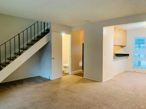Living - 7 Villa Ct, Fairfield, CA 94533 photo 1 of 2