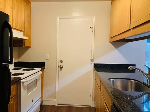 Kitchen - 7 Villa Ct, Fairfield, CA 94533 photo 4 of 7